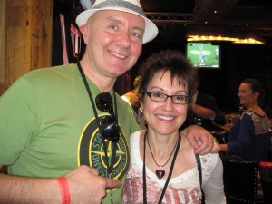 Mitzi Szereto hanging with Irvine Welsh at a local watering hole post-Miami Book Fair, minus the trainspotting!