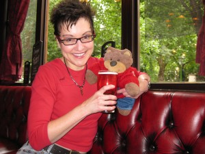 Mitzi Szereto with Teddy Tedaloo enjoying a post-Mitzi TV pint.